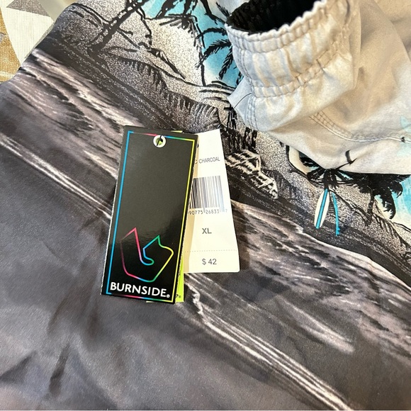 Men’s swim trunks  Caribbean style, blue  and gray UV Protected - Picture 2 of 4